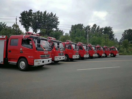 東風多利卡消防車