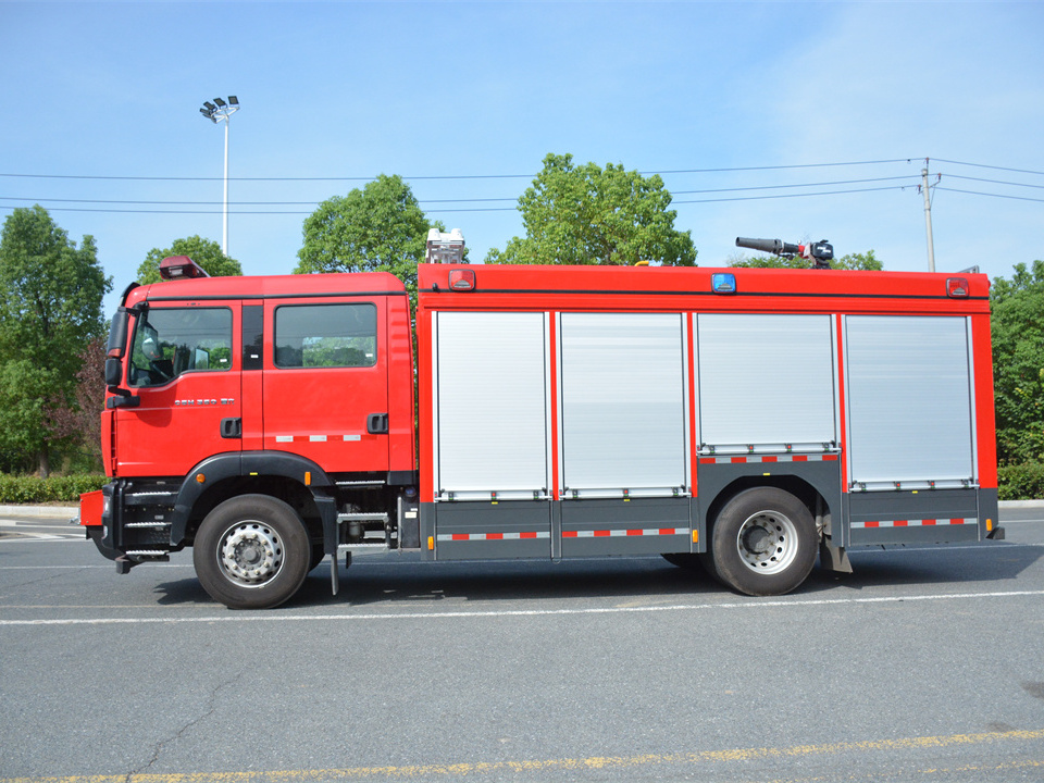 JDF5180GXFAP55/Z6壓縮空氣泡沫消防車（5.6噸）圖片